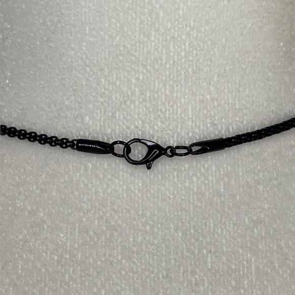 Black Arrow Charm Necklace Unisex - Picture 8 of 11